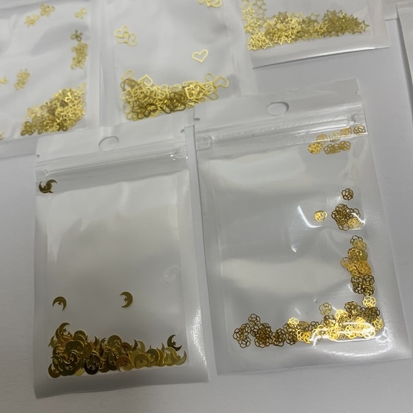 Gold Nail Art | Hearts, Flowers, Moons, Stars, Bows & Love Flash Nail Art Bundle - Picture 3 of 4